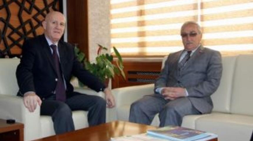 Karadağ B&uuml;y&uuml;kel&ccedil;isi Ramo Brali&ccedil;, Sivas Belediyesi&rsquo;ni Ziyaret Etti