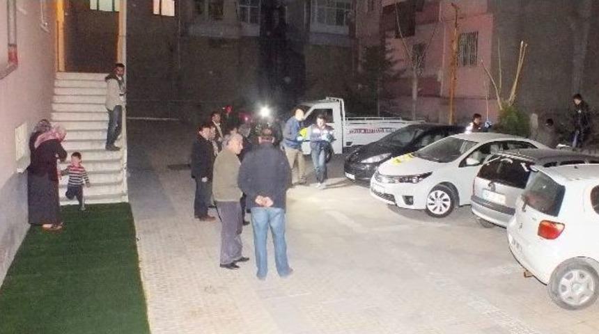 Maskeli Şahıslar Otoparkta Kadına Saldırdı