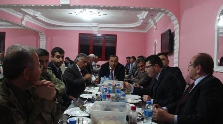 Kaymakamdan Birlik Personeline Veda Yemeği