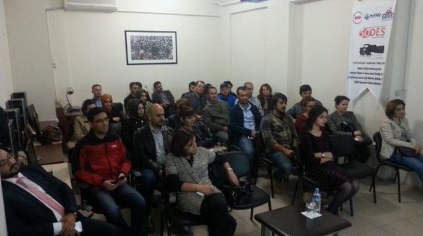 &lsquo;afrika&rsquo;da Yaşam&rsquo; Konulu Sunum Ger&ccedil;ekleştirildi