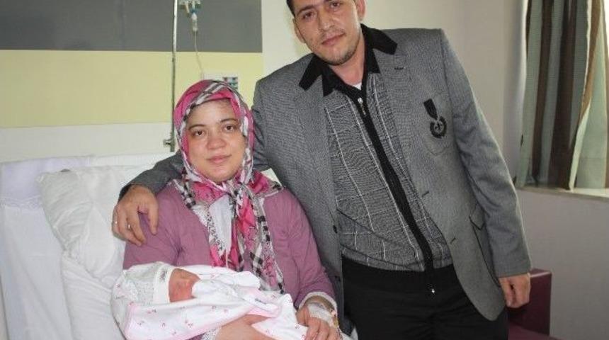 Nakilli &Ccedil;iftin Bebek Sevinci