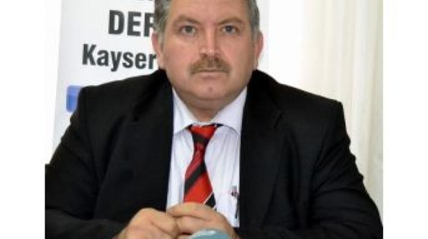 'kibarlık Budalası' İsimli Tiyatro G&ouml;sterisine 950 Seyirci Katıldı