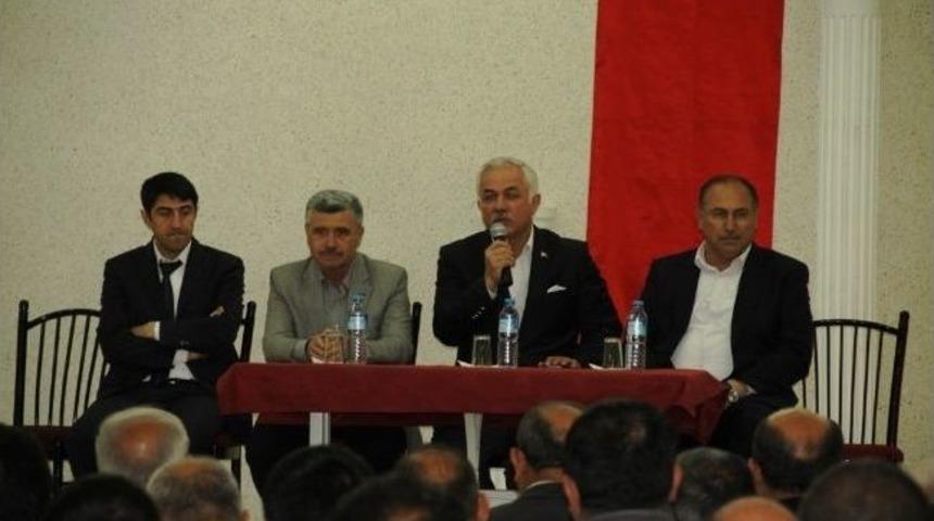 &Ccedil;ubuk Belediye Başkanı &Ouml;zden Personel İle Vedalaştı