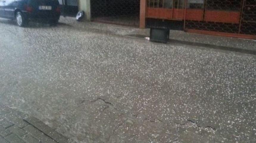 L&uuml;leburgaz&rsquo;da Dolu Yağdı