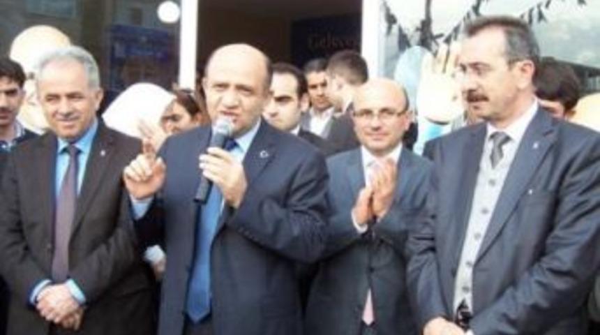 Bakan Işık: Metin kardeşimin yanındayım