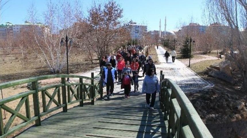 Erzurum'da "sağlık &Ccedil;alışanlarıyla Y&uuml;r&uuml;yoruz" Etkinliği Yapıldı