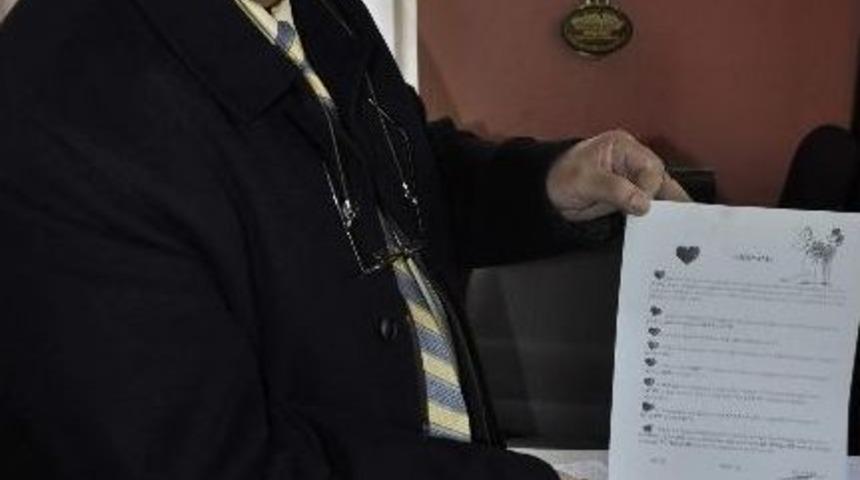 Mahalle Muhtarından Evlenecek &Ccedil;iftlere Evlilik S&ouml;zleşmesi