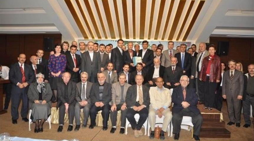 &ldquo;meram&rdquo; Kitabının Tanıtımı Yapıldı