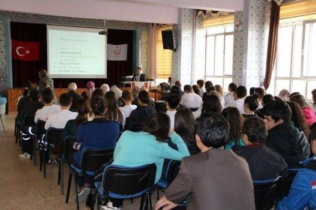 Kütahya'da 'madde Bağımlılığı' Konferansı