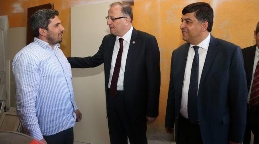 Eski D&uuml;l&uuml;k Caddesi Esnafı Fadıloğlu&rsquo;ndan Memnun