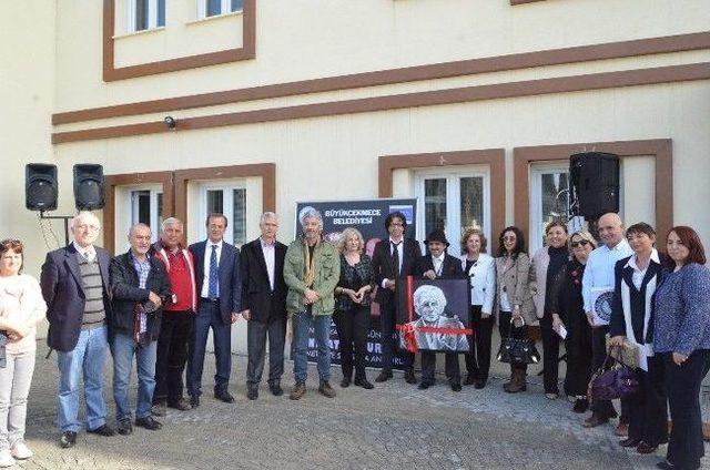 Nejat Ustayı Anma Gecesinde Uygur Ailesi Gözyaşlarını Tutamadı