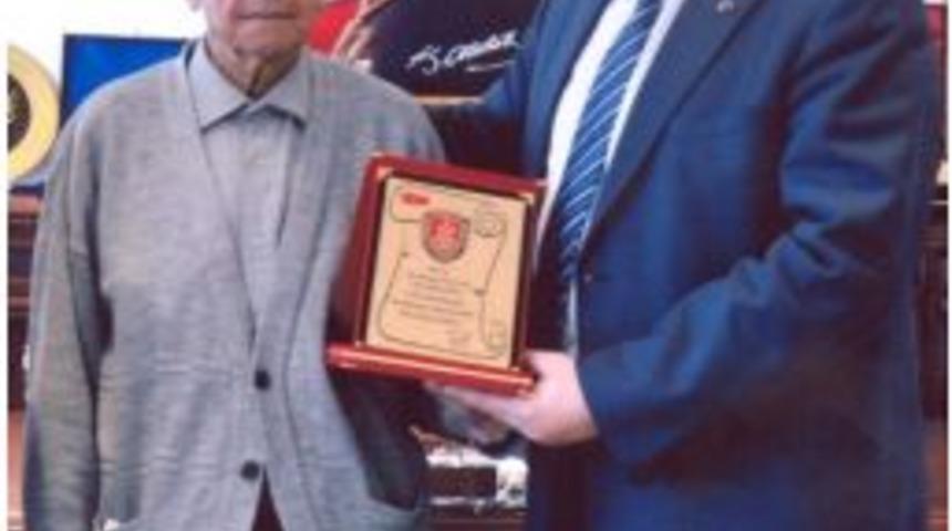 66 Yıllık Şof&ouml;re Teşekk&uuml;r Plaketi