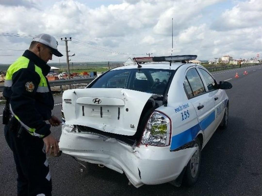 Otomobil Polis Otosuna Arkadan &Ccedil;arptı: 2&rsquo;si Polis Memuru 5 Kişi Yaralandı