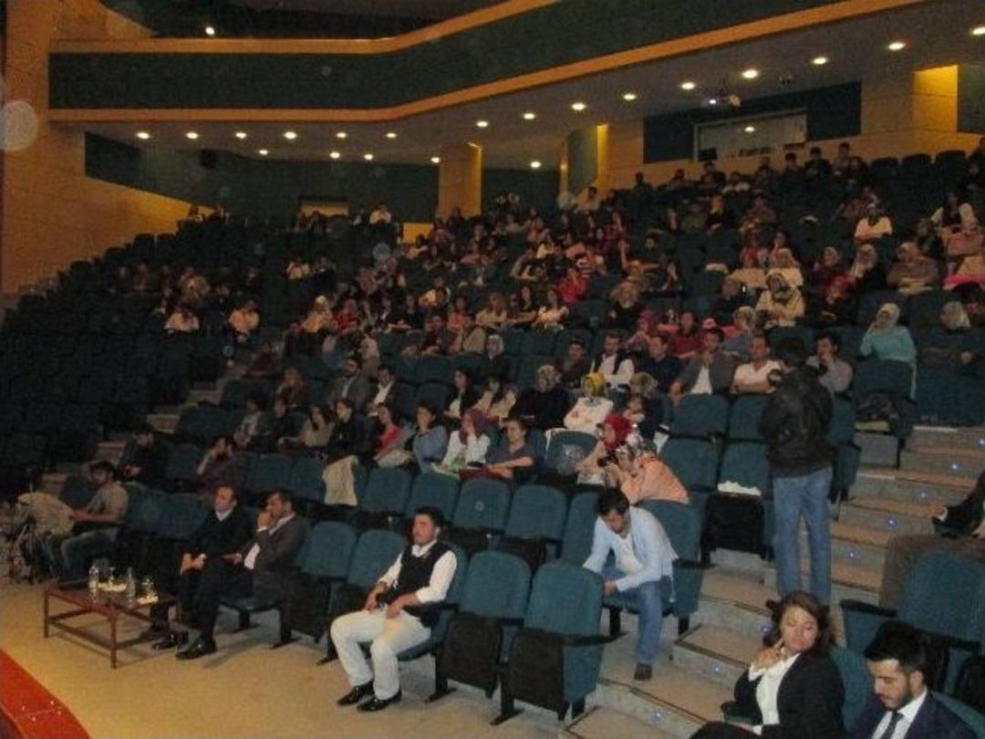 Sa&uuml;&rsquo;de Şair Ve Yazar Rafet El&ccedil;i İle S&ouml;yleşi D&uuml;zenlendi