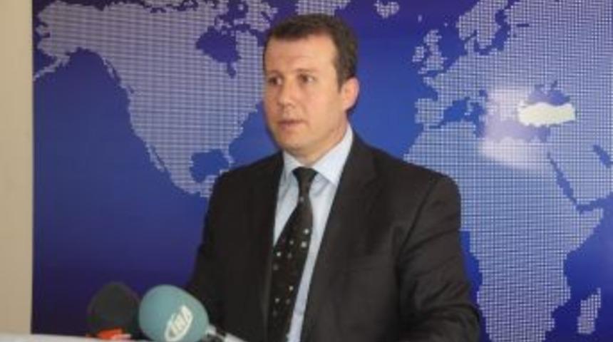 Ustad&rsquo;tan H&uuml;k&uuml;met Ve Muhalefete Sağduyu &Ccedil;ağrısı