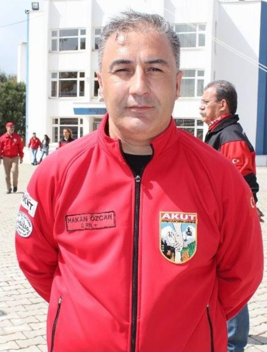 Akut Manisa'da &Uuml;niversitede &Ouml;ğrenci Temsilciliği Kurmak İstiyor