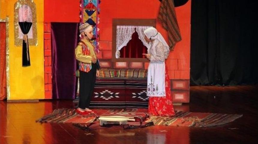 &Ouml;zel Sanko İlkokulu &Ouml;ğrencileri &lsquo;keloğlan&rsquo; Oyununu Sahneledi