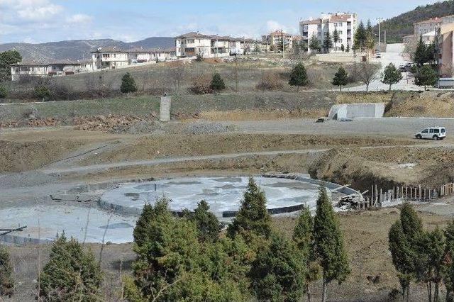 Yeşilkent Parkı’nda Amfi Tiyatronun Yapımına Başlandı