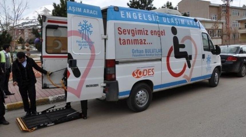 Paland&ouml;ken Belediyesin Den, Engellilere &Ouml;zel Servis Aracı İmkanı