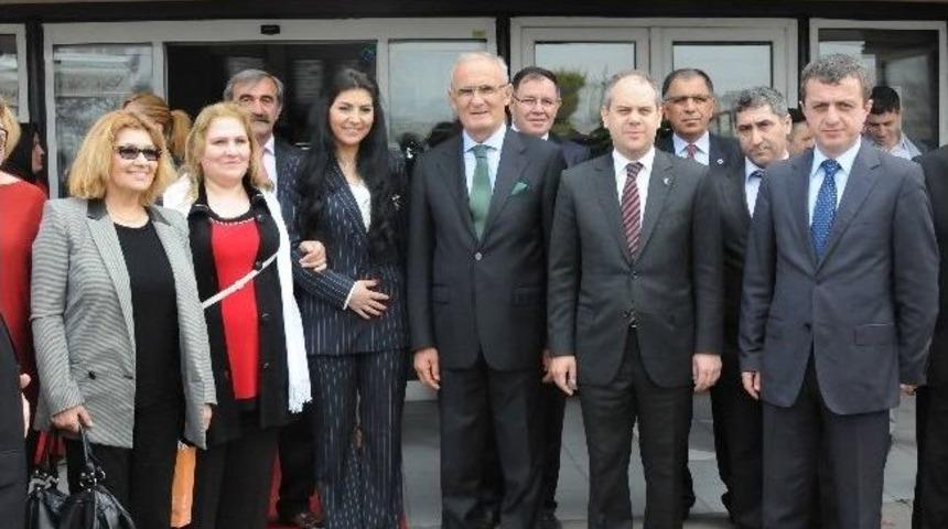 Bakan Kılı&ccedil; Ve Başkan Yılmaz, Otistik &Ccedil;ocuklar Ve Aileleri İle Buluştu