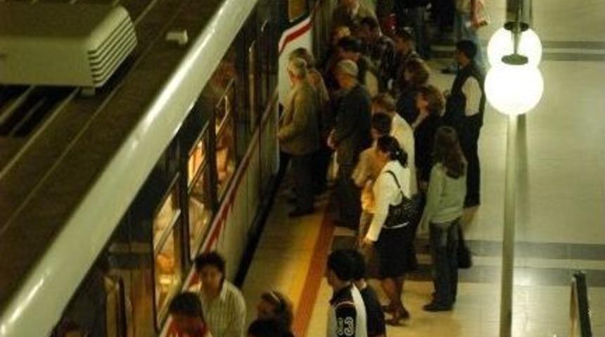 İzmir'de Se&ccedil;im G&uuml;n&uuml;ne &Ouml;zel Ek Seferler