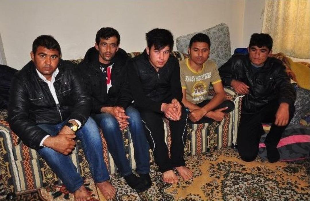 (&ouml;zel Haber) G&ouml;&ccedil;&uuml;k Altında Kalan Afgan Gencin Ardından Dram &Ccedil;ıktı