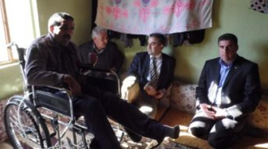 Yoksul Ve Engelli Aileye Kaymakamdan Yardım S&ouml;z&uuml;