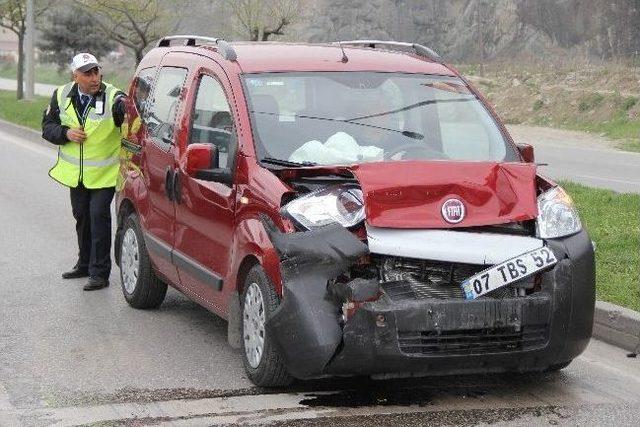 Samsun'da Zincirleme Trafik Kazası: 2 Yaralı