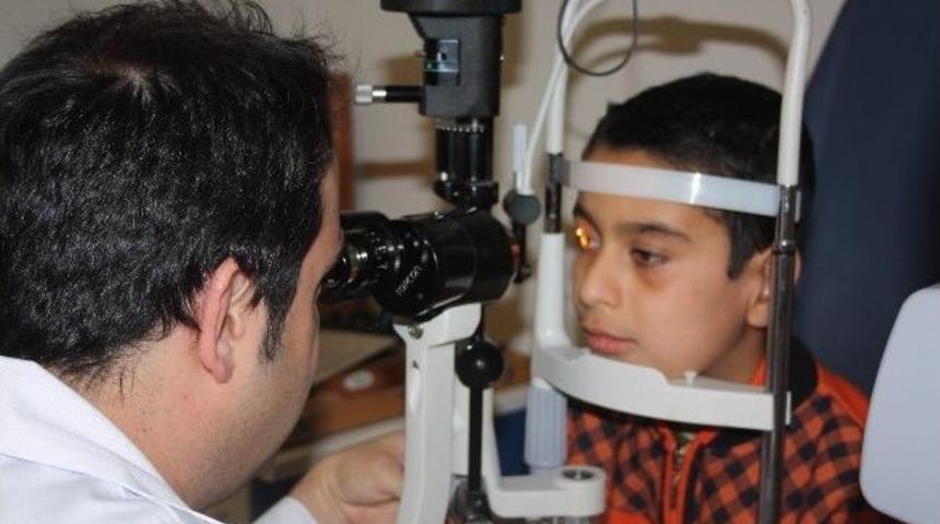 G&ouml;rme Engelli &Ouml;ğrenciler Medical Parkta G&ouml;z Muayenesinden Ge&ccedil;ti