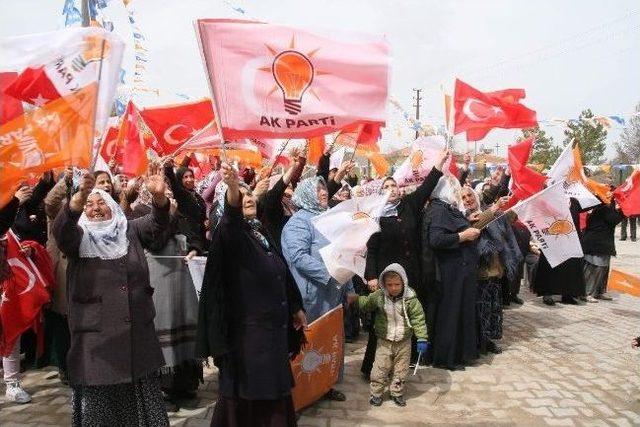 Ak Parti Yenifakılı Belediye Başkan Adayı Yalçın Karadavut: