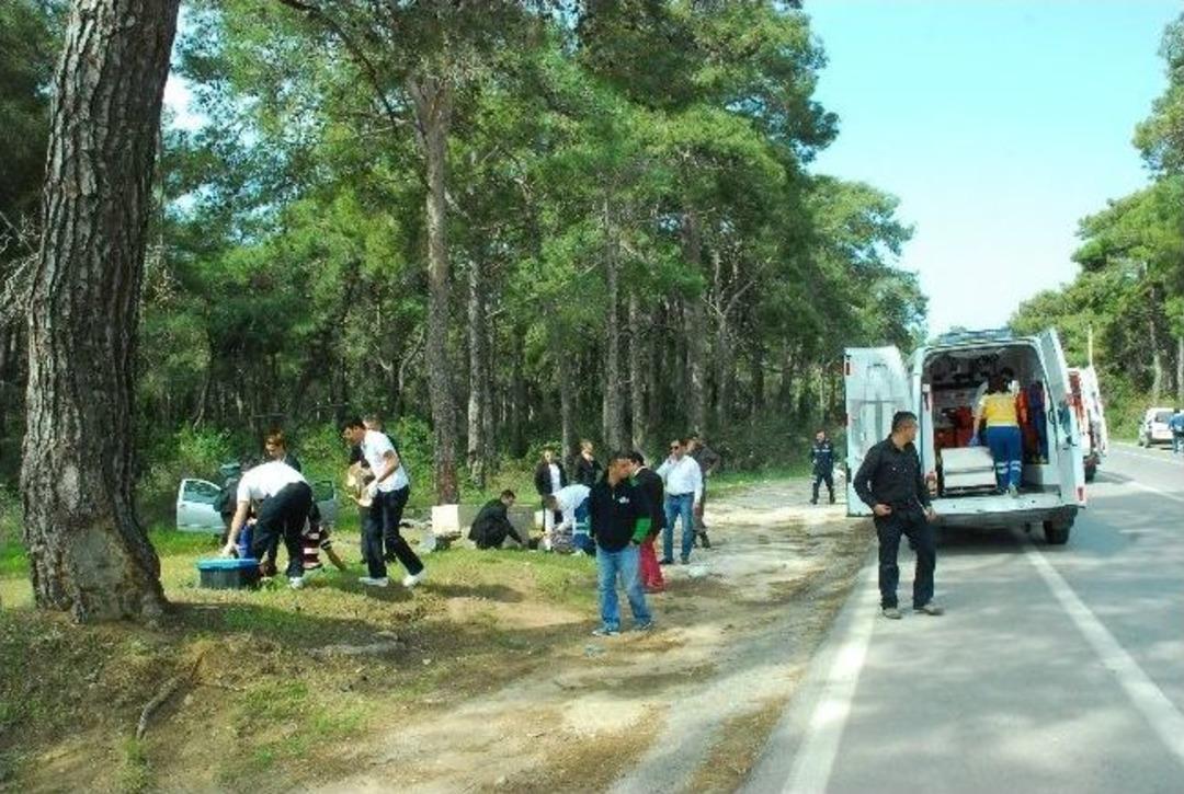 Antalya'da Kaza: 3 Yaralı