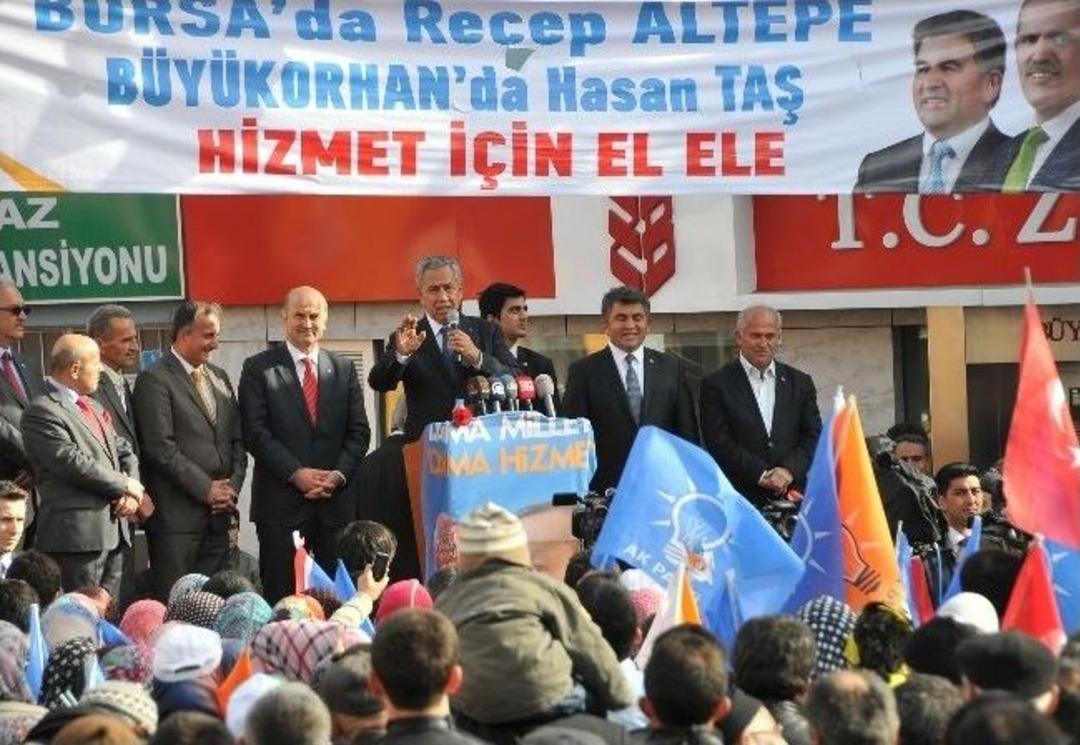 Başbakan Yardımcısı B&uuml;lent Arın&ccedil;: