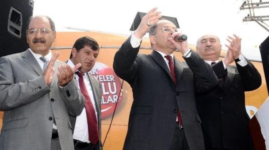 Mehmet Sekmen&rsquo;e B&uuml;y&uuml;k İlgi