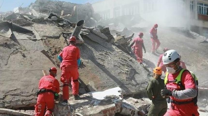 Akut&rsquo;tan Kentsel Arama Kurtarma Eğitimi Ve Enkaz Tatbikatı