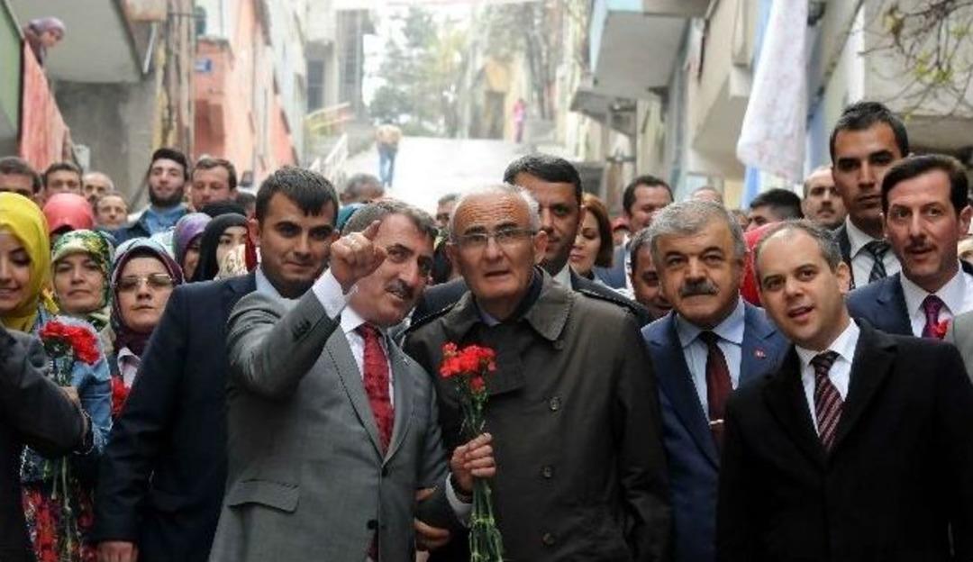 Hastanebaşı'nda Bakan Kılı&ccedil; Ve Başkan Yılmaz'a Sevgi Seli