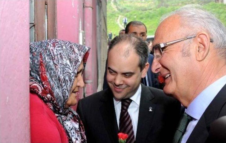 Hastanebaşı'nda Bakan Kılıç Ve Başkan Yılmaz'a Sevgi Seli G4