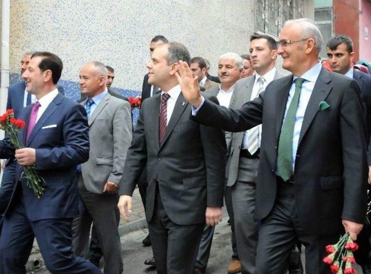 Hastanebaşı'nda Bakan Kılıç Ve Başkan Yılmaz'a Sevgi Seli G5