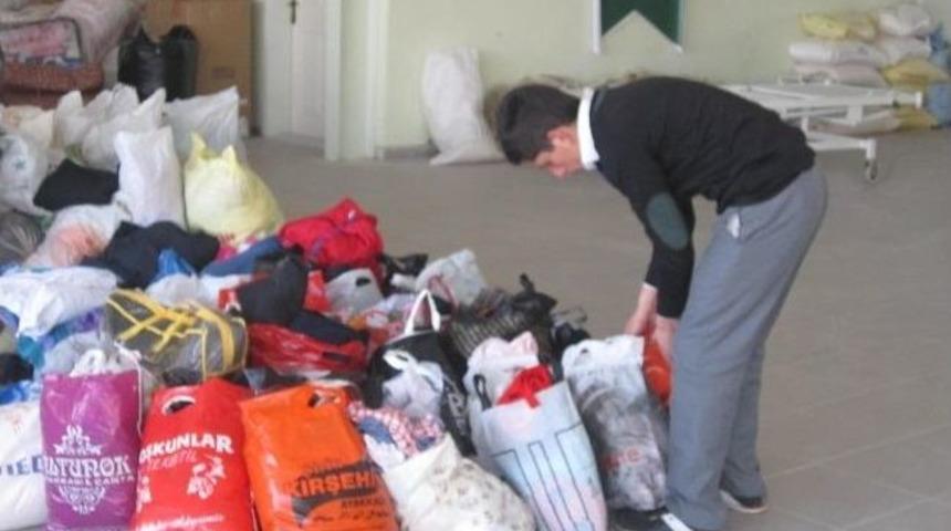 Sorgunlu &Ouml;ğrencilerden Suriyeli M&uuml;ltecilere Yardım