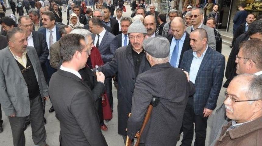 Başkan Vergili &Ccedil;arşıda Vatandaşlar İle Buluştu