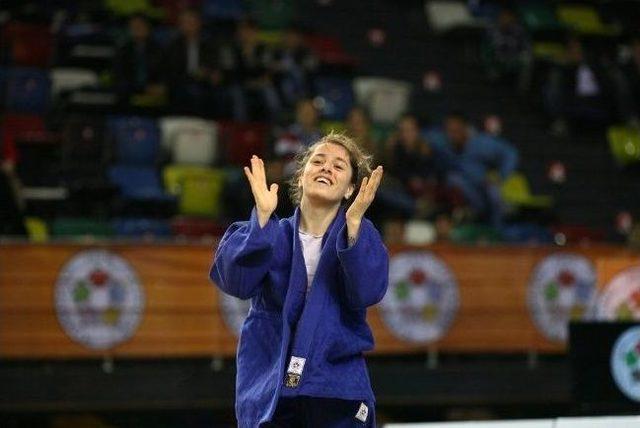 Judo Grand Prıx’te İlk Madalya Sümeyye’den