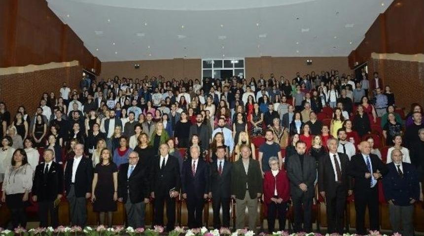 D&uuml;nya Tiyatro G&uuml;n&uuml;&rsquo;nde &ldquo;&ouml;zg&uuml;rl&uuml;k Mesajı&rdquo;