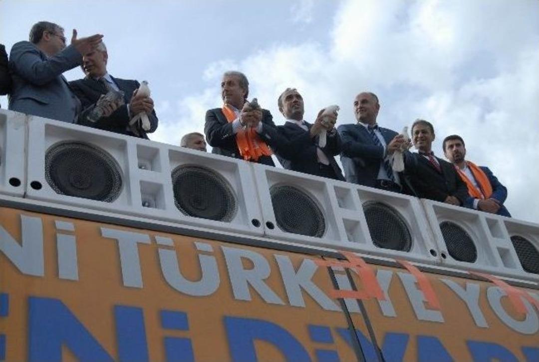 Bakan Eker, Se&ccedil;im &Ccedil;alışmalarını S&uuml;rd&uuml;r&uuml;yor