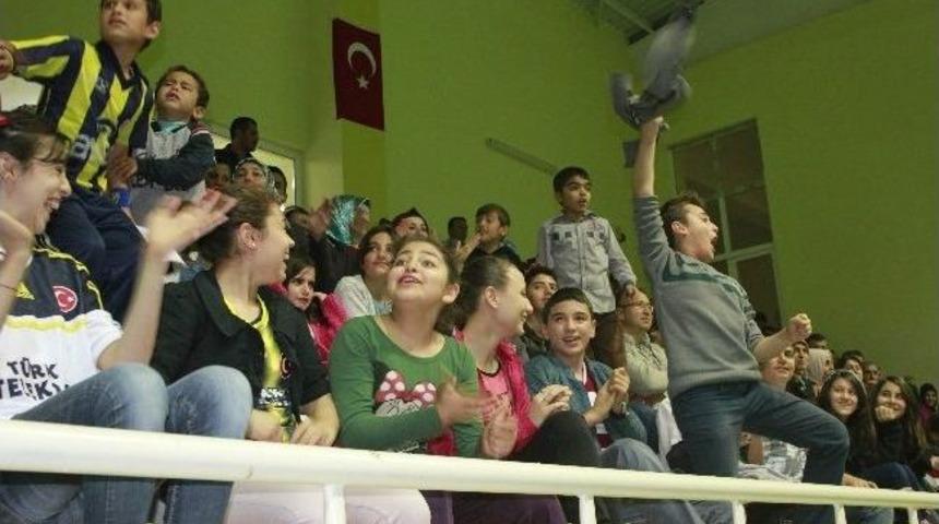 Ceylanpınar&rsquo;da Bayanlar Voleybol Turnuvası