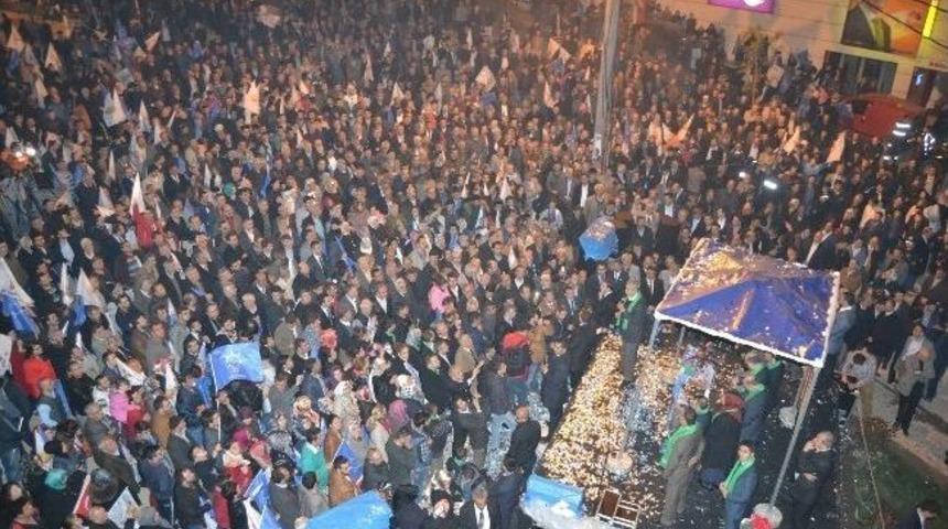 Yıldırım Edebali&rsquo;yi Bağrına Bastı