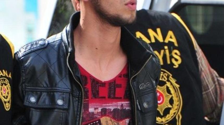 &Ccedil;ocuğun Bisiklet Parasını Gasp Etmeye &Ccedil;alışan 2 Kişi Yakalandı