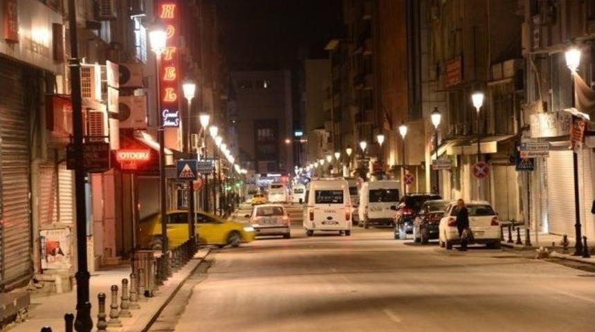 G&uuml;ney Adana Işıl Işıl