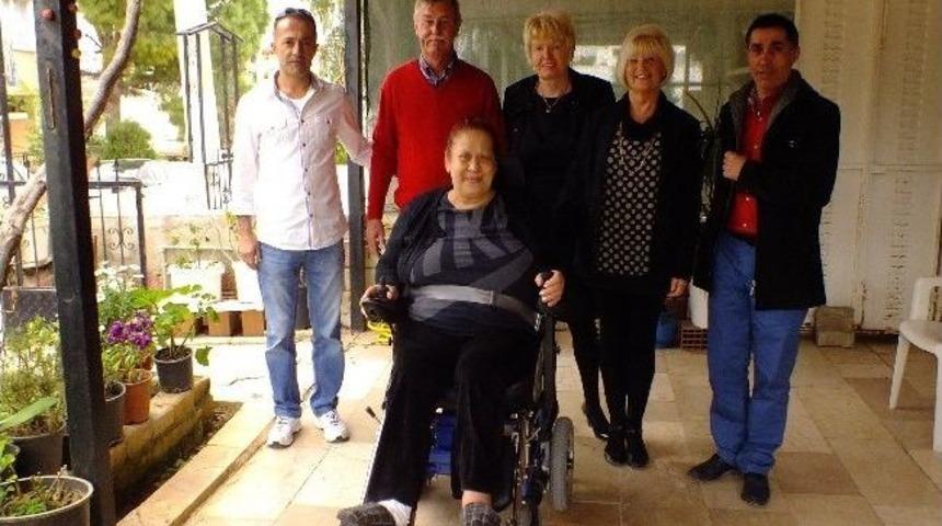 Didim&rsquo;de Helpin Hands Grubu Bir Engelliyi Daha Sevindirdi