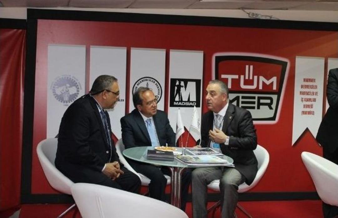 D&uuml;nya İzmir&rsquo;de Buluştu