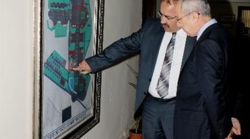 Vali Haner&rsquo;den, Rekt&ouml;r Yılmaz&rsquo;a Nezaket Ziyareti