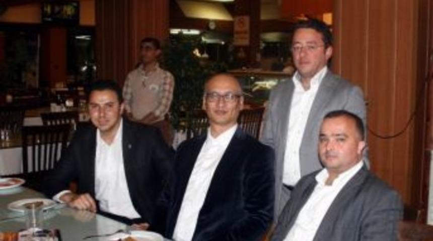 Kabinet Bayi Ve M&uuml;şterilerini Ağırladı